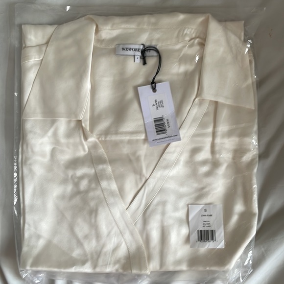 NWT WEWOREWHAT Silk Dani Robe - Picture 3 of 3